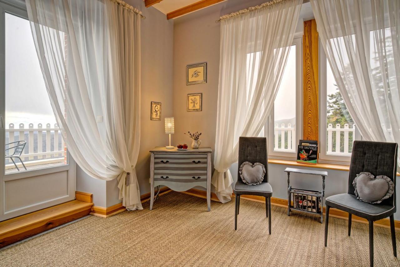 Le Mont Besset Bed and Breakfast Lalouvesc Buitenkant foto