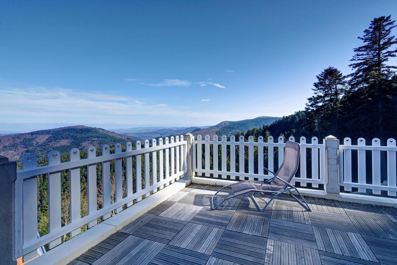 Le Mont Besset Bed and Breakfast Lalouvesc Buitenkant foto