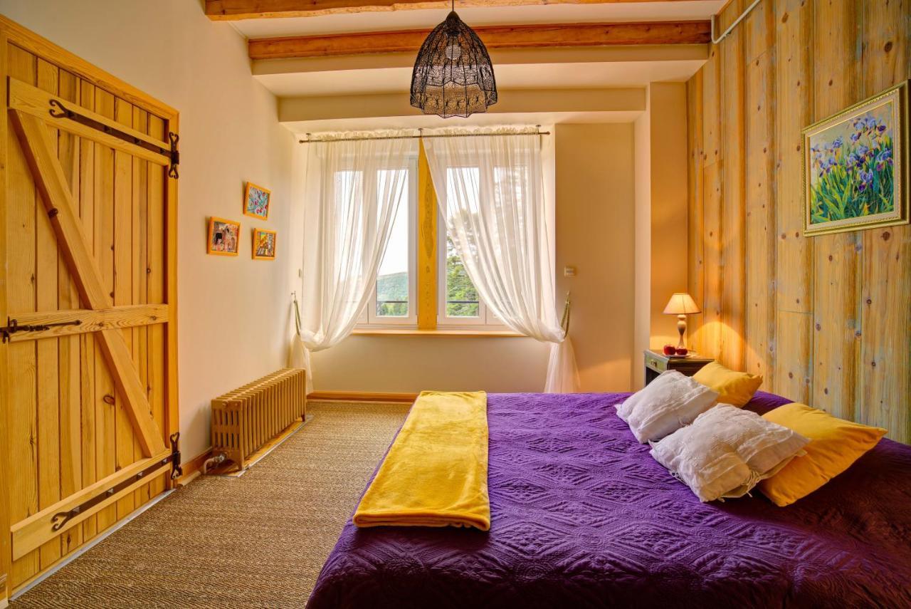 Le Mont Besset Bed and Breakfast Lalouvesc Buitenkant foto