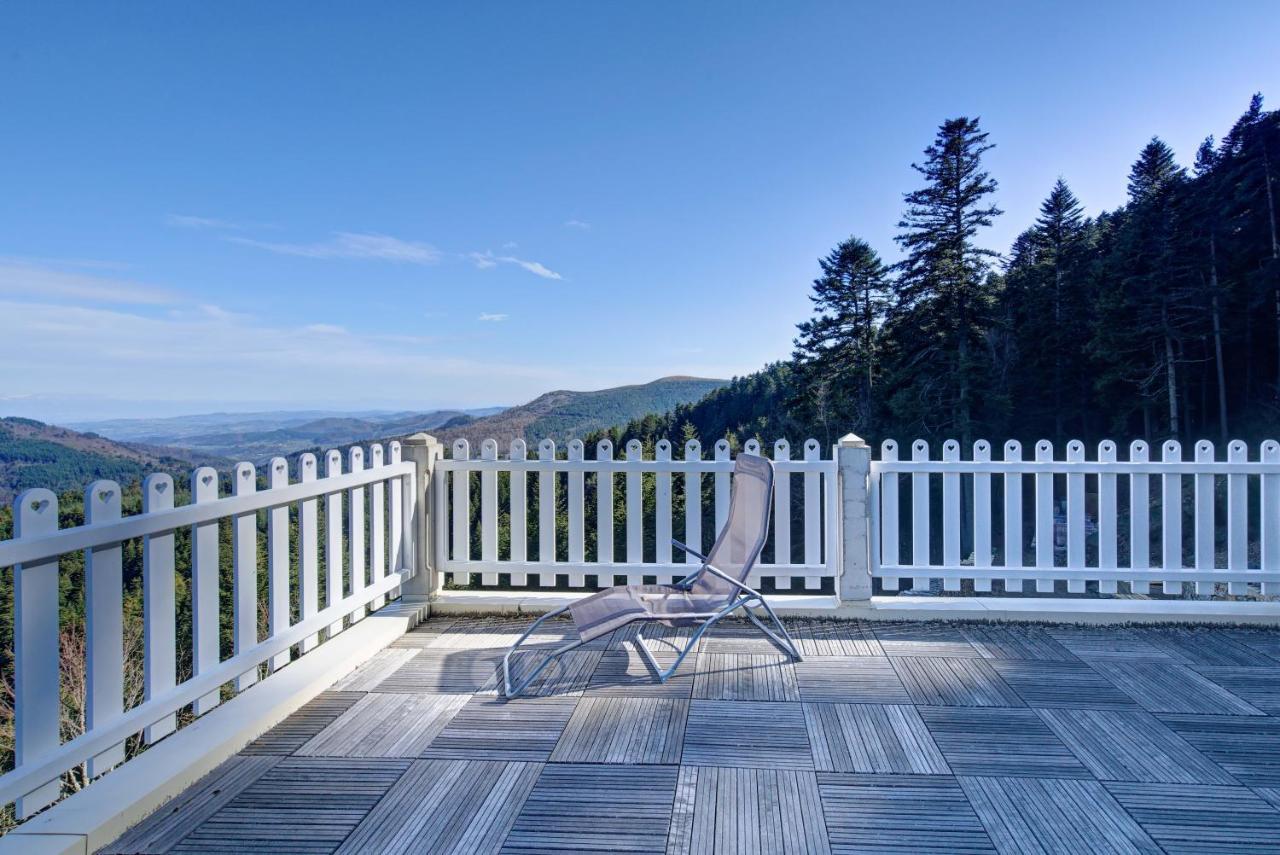 Le Mont Besset Bed and Breakfast Lalouvesc Buitenkant foto